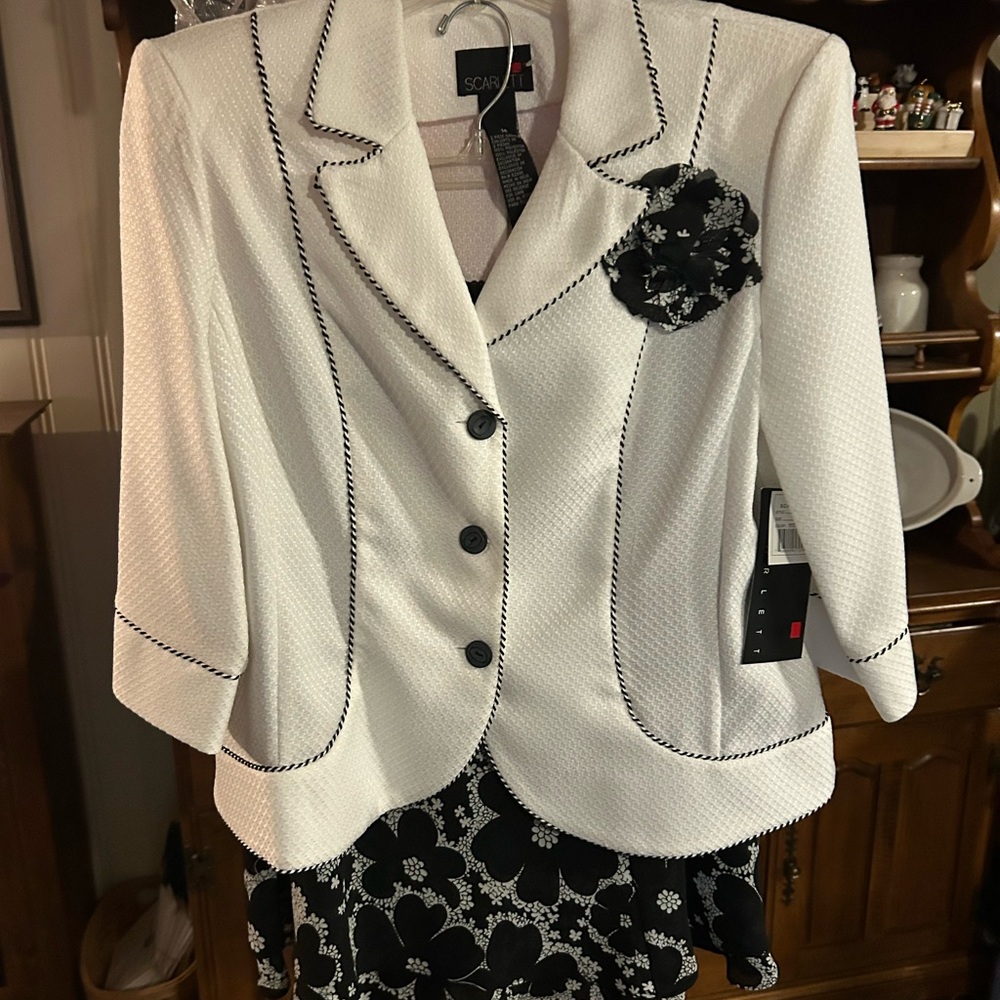 Scarlett White Textured Blazer